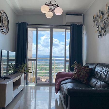 Spacious 2-Bedroom Condo,Wifi,Netflix,Free Parking Cagayan de Oro Exterior photo