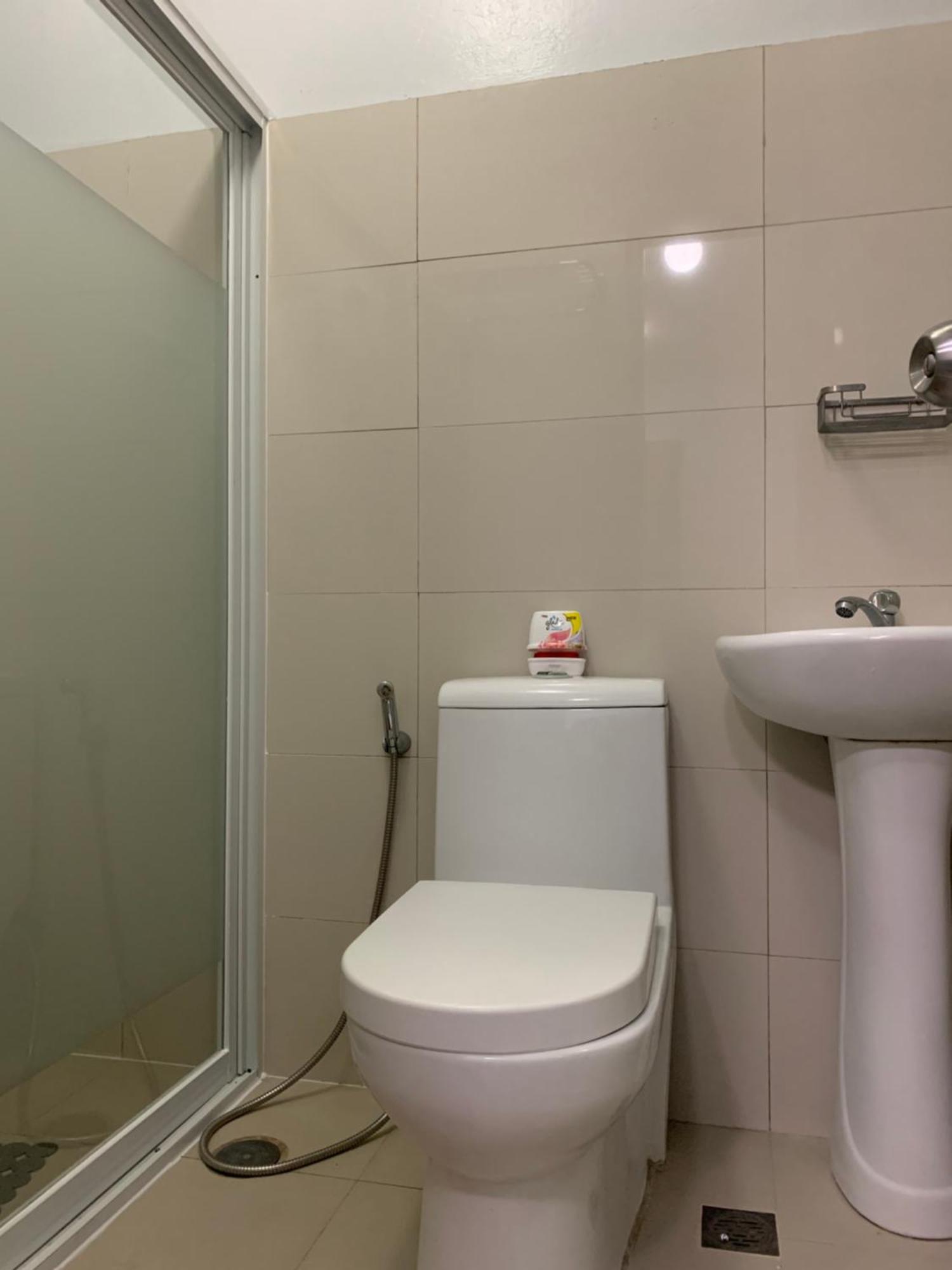 Spacious 2-Bedroom Condo,Wifi,Netflix,Free Parking Cagayan de Oro Exterior photo